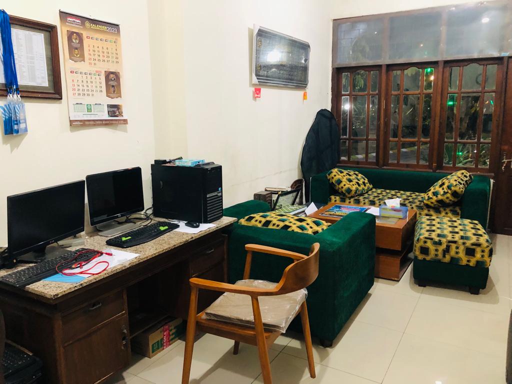 Kantor Sekretariat Masjid Al Huda 